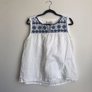 Loft linen blend blue embroidered white top